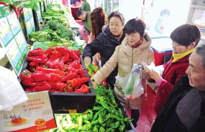 蔬菜直銷點(diǎn)特價菜與酒類經(jīng)營優(yōu)惠活動火熱進(jìn)行中